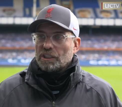 【3377官网】
谈体毛级越位!董路:足球正在变得像娘们儿一样琐屑较量 特没劲(图1) 【3377官网】
谈体毛级越位!董路:足球正在变得像娘们儿一样琐屑较量 特没劲(图1)