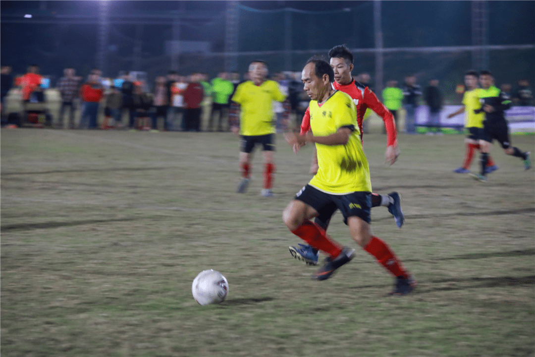 鲁村问鼎 “足”够精彩!2020云东海第三届足球联赛圆满落幕!【3377官网】(图8)
鲁村问鼎 “足”够精彩!2020云东海第三届足球联赛圆满落幕!【3377官网】(图8)