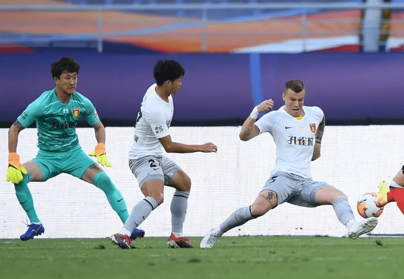 
一场惨败袒露河北中原最大短板 已成降级热门 王牌外援难掩失落|3377体育(图1)