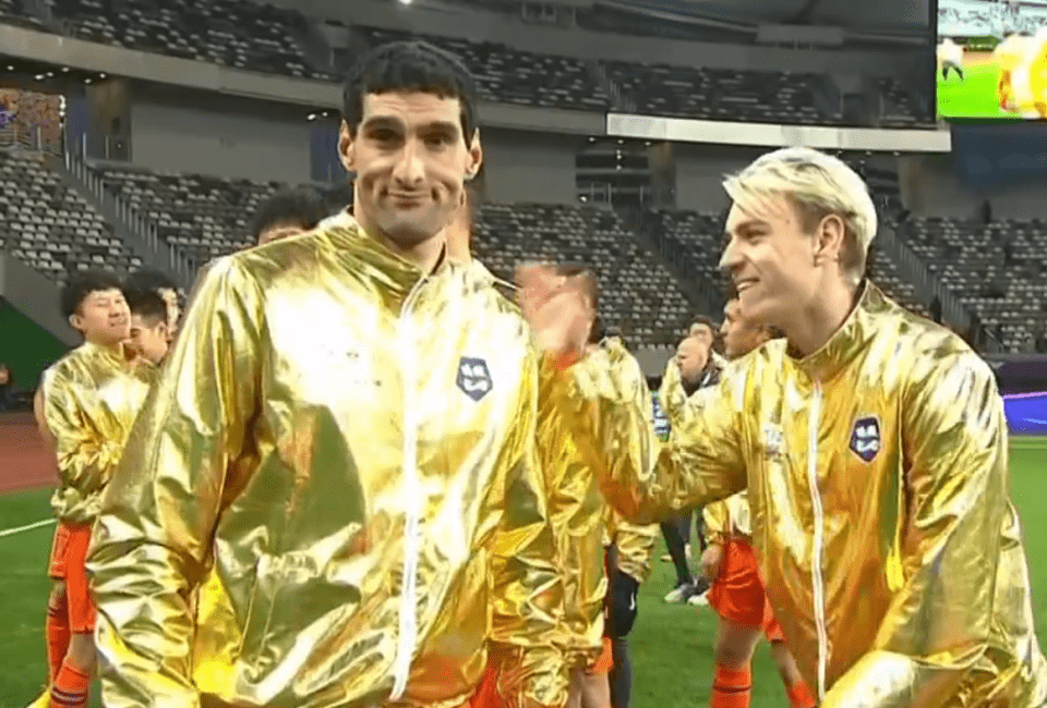 
官宣！中国足球4冠王更名过审 叫了23年的“鲁能队”正式消失|3377app(图8)