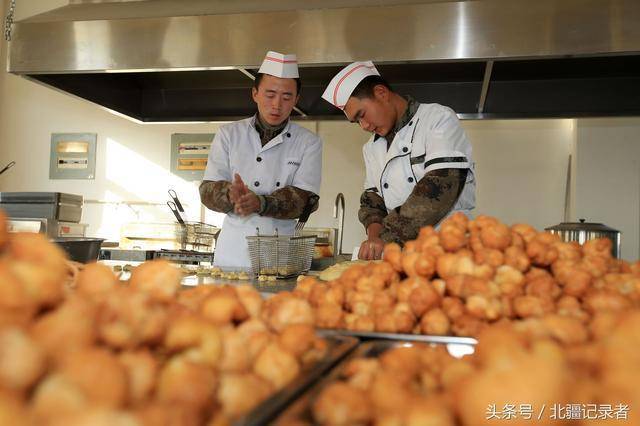 
【中甲之星】大帝出征  川足雄起—2020中甲球队之四川优必选~：3377app(图1)