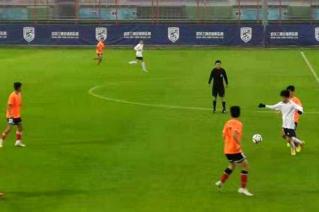 2020年武汉校园足球联赛 市级总决赛中学组完赛 啥情况【3377app】(图8)
2020年武汉校园足球联赛 市级总决赛中学组完赛 啥情况【3377app】(图8)